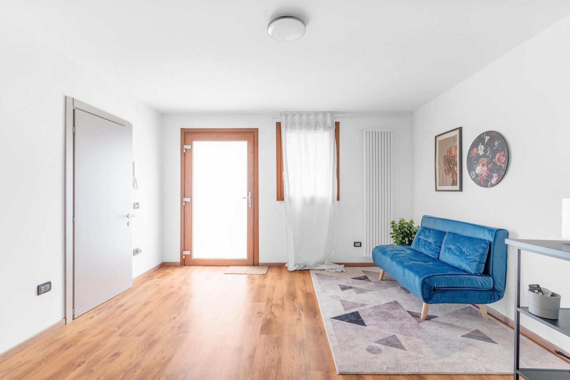 -Free Pool And Parking- Garda House Apartments Кастельнуово-дель-Гарда Екстер'єр фото