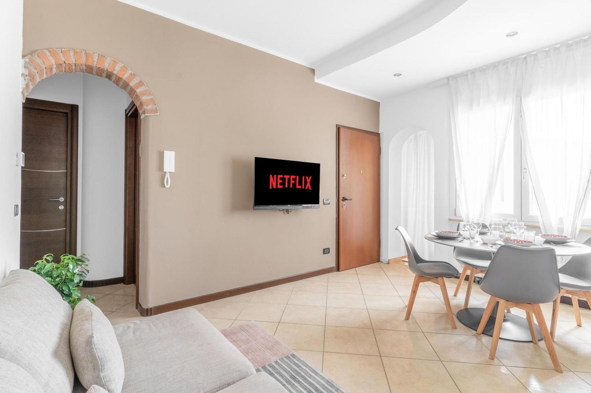 -Free Pool And Parking- Garda House Apartments Кастельнуово-дель-Гарда Екстер'єр фото